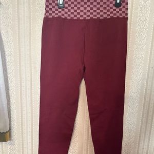 New So brand high rise lounge life Seamless legging Dark Berry size Medium